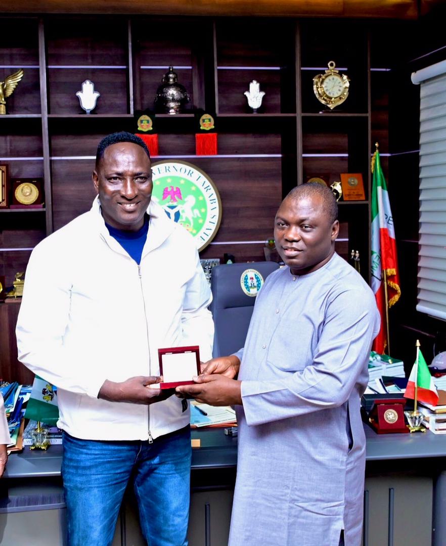 News: Governor AGBU KEFAS recognizes Prophet Jeremiah Omoto Fufeyin’s capacity to draw thousands at Jalingo National Stadium for miraculous encounters.